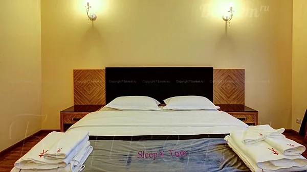Sleepy Tom fusion-bar & boutique  hotel, Общий зал — фото
