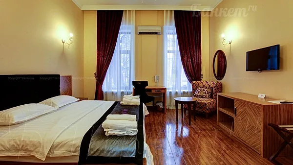 Sleepy Tom fusion-bar & boutique  hotel, Общий зал — фото