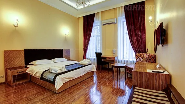 Sleepy Tom fusion-bar & boutique  hotel, Общий зал — фото