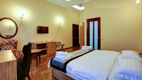 Sleepy Tom fusion-bar & boutique  hotel, Общий зал — фото