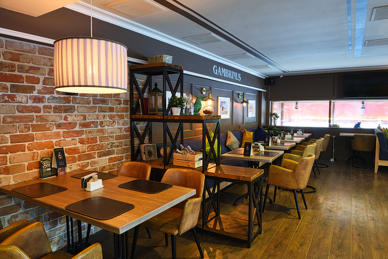 Основной зал с 2-я этажами (ул. Профсоюзная, 142к1)  — фото 6