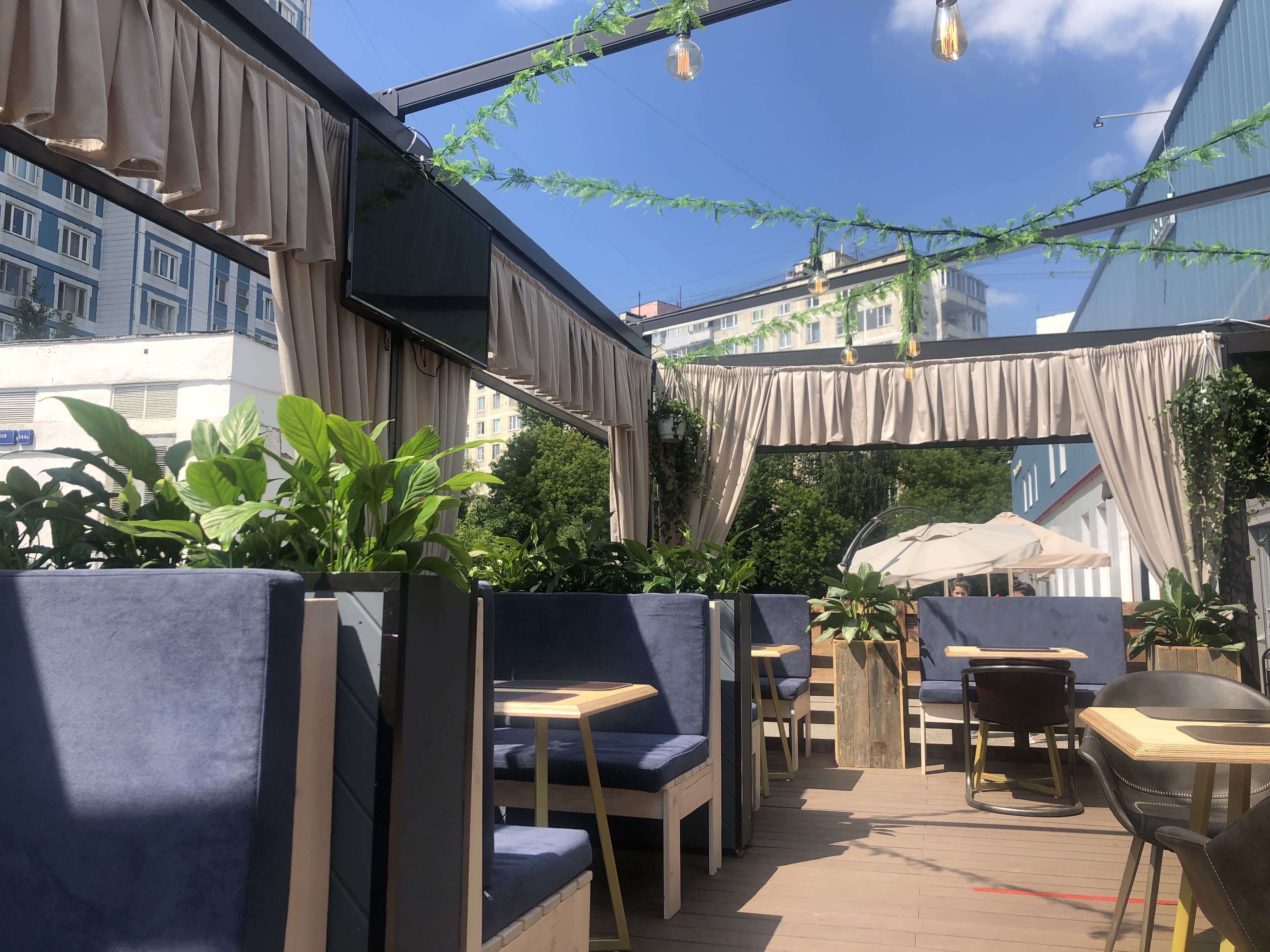 Летняя веранда в Коньково ( ул.Профсоюзная, 142к1) — банкетный зал Гамбринус