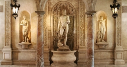 Флорентийский дворик — интерьер зала