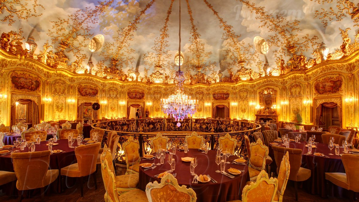 Центральный зал — Ресторан Турандот