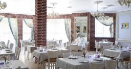 Ресторан — интерьер зала