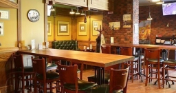 Бар — интерьер зала