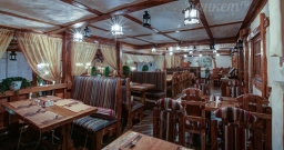 Второй этаж — интерьер зала