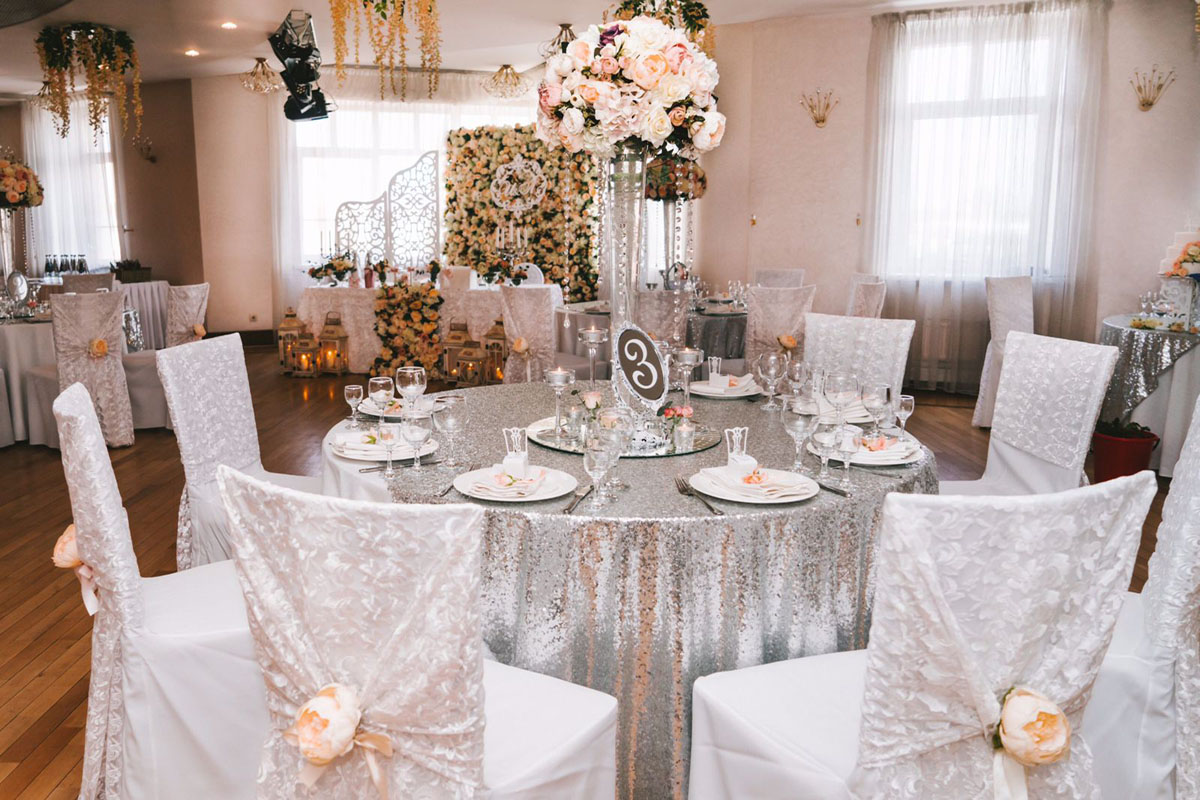 Загородный клуб АлександрЪ — Большой банкетный зал, фото банкетного зала