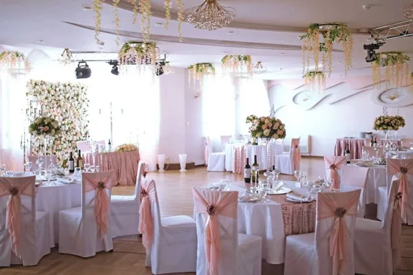 Большой банкетный зал — интерьер зала