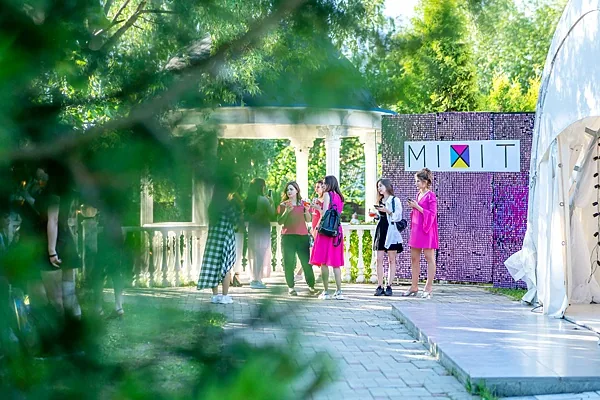 Шатёр — Загородный клуб АлександрЪ, Москва