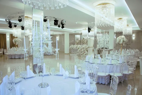 Большой зал — интерьер зала