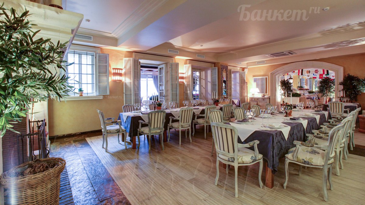 Ресторан La Taverna — Каминный зал, фото банкетного зала