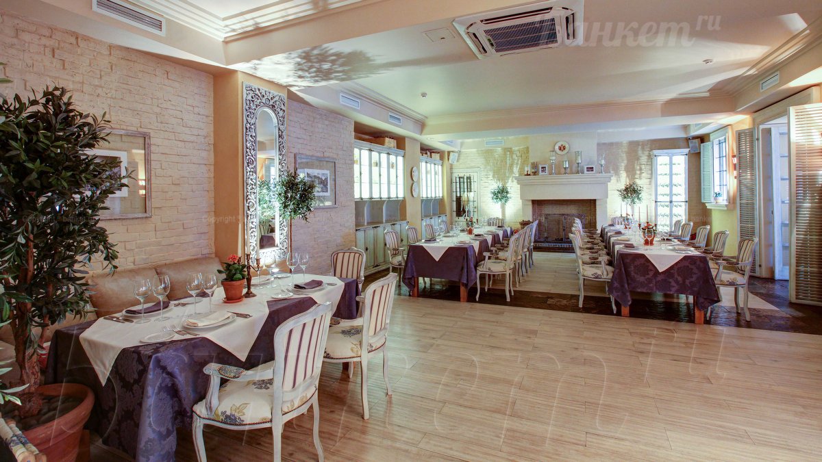 Каминный зал — Ресторан La Taverna