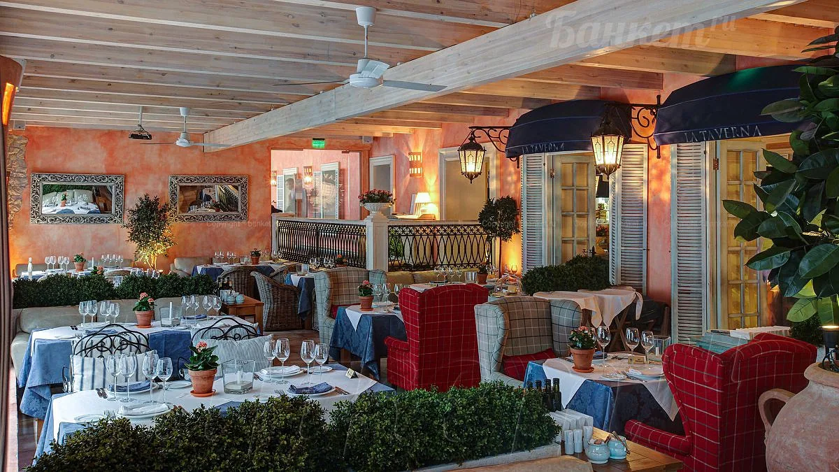 Веранда — банкетный зал Ресторан La Taverna, фото
