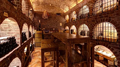 Винный погреб — Ресторан La Taverna