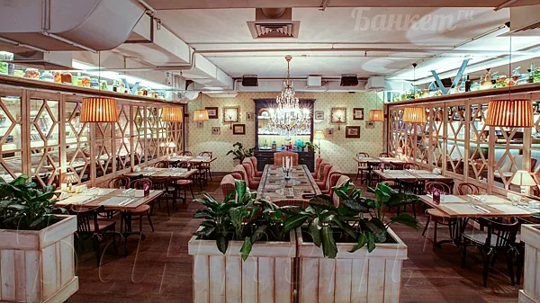 Ресторан домашней грузинской кухни Кувшин, Основной зал — фото