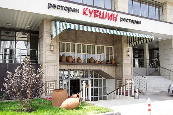 Ресторан домашней грузинской кухни Кувшин, Основной зал — фото