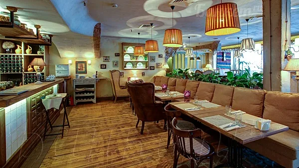 Ресторан домашней грузинской кухни Кувшин, Основной зал — фото