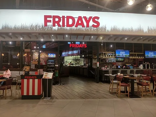 TGI Fridays, Зал — фото