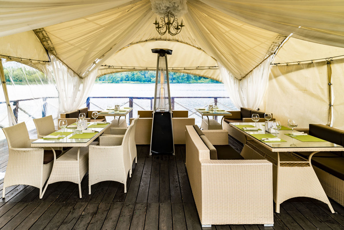 Пирс с шатром — Поместье-парк