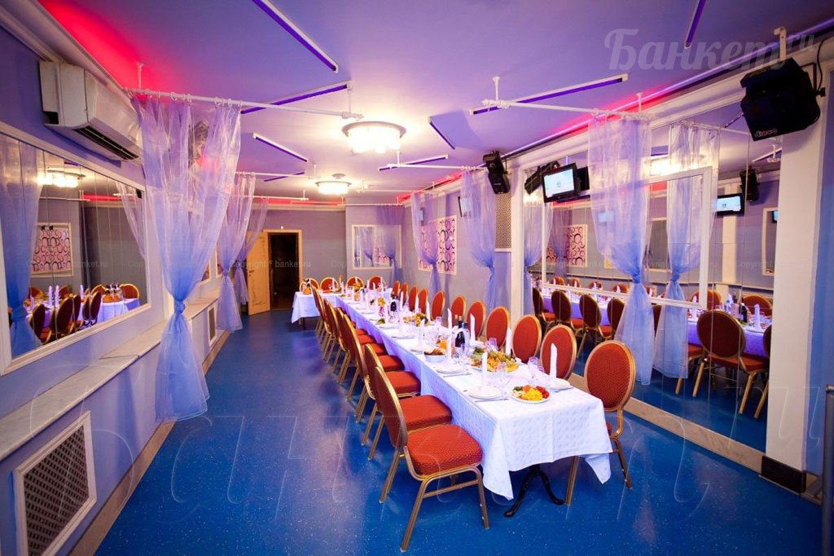 Зеркальный зал — Redvill резиденция