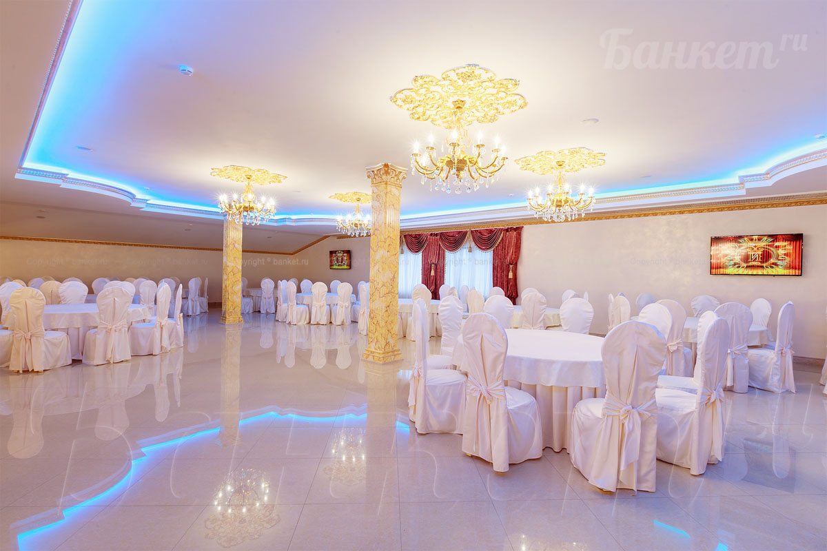 Императорский зал — Император Холл