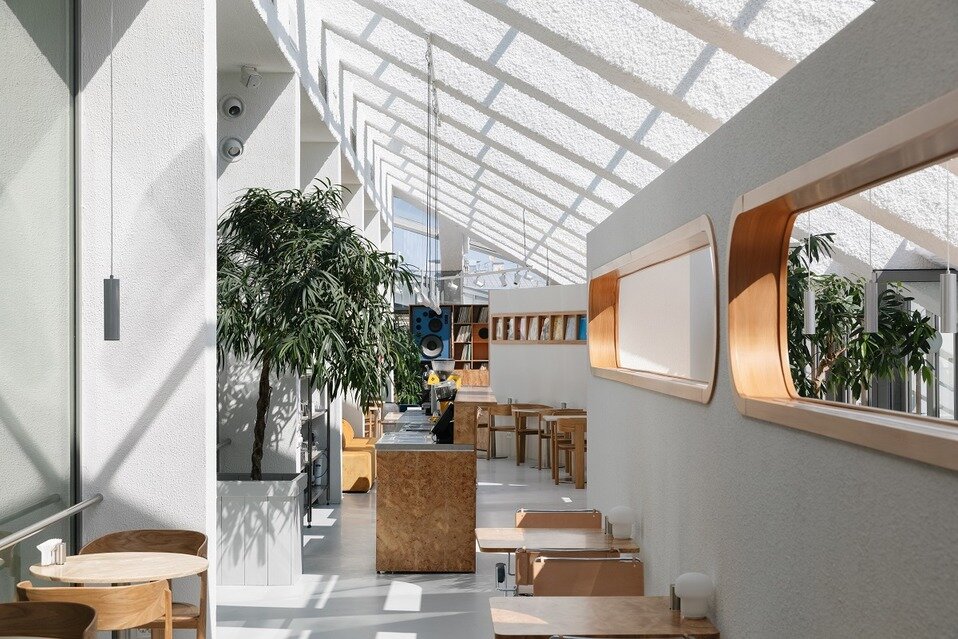 Зал — Found Record Store & Pizzeria