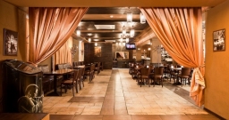 Малый — интерьер зала