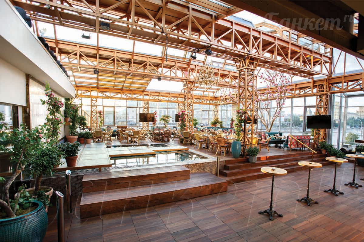 Терраса-оранжерея под стеклянным куполом — фото 3