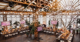 Терраса-оранжерея под стеклянным куполом — интерьер зала