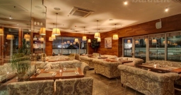 Основной зал