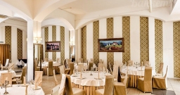 Основной зал — интерьер зала