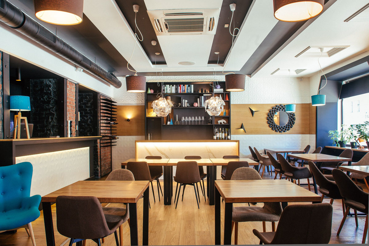 Основной зал — Кафе Абажур / Abajour