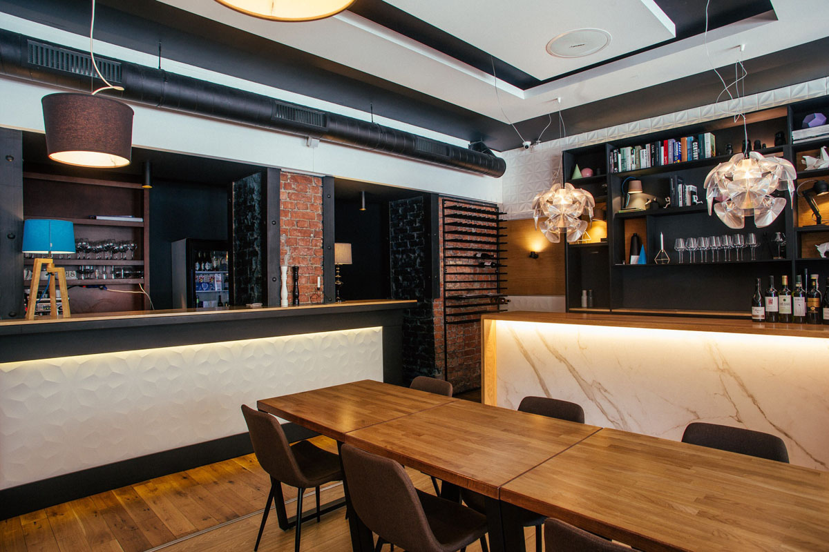 Основной зал — Кафе Абажур / Abajour