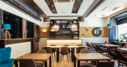 Основной зал — интерьер зала