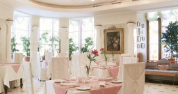 Основной зал