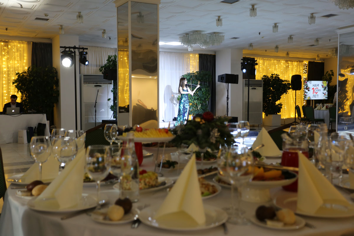 Зал Лужники