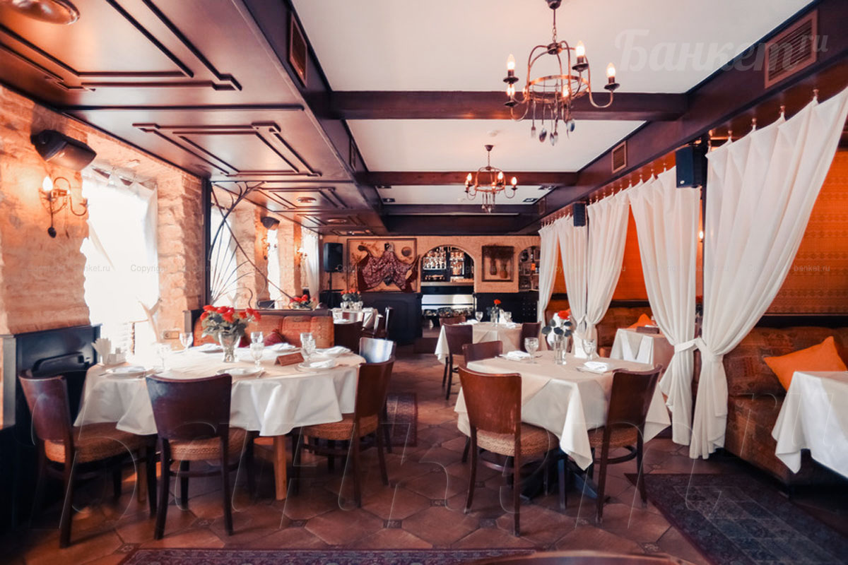 Основной зал — Ресторан  Аджабсандал