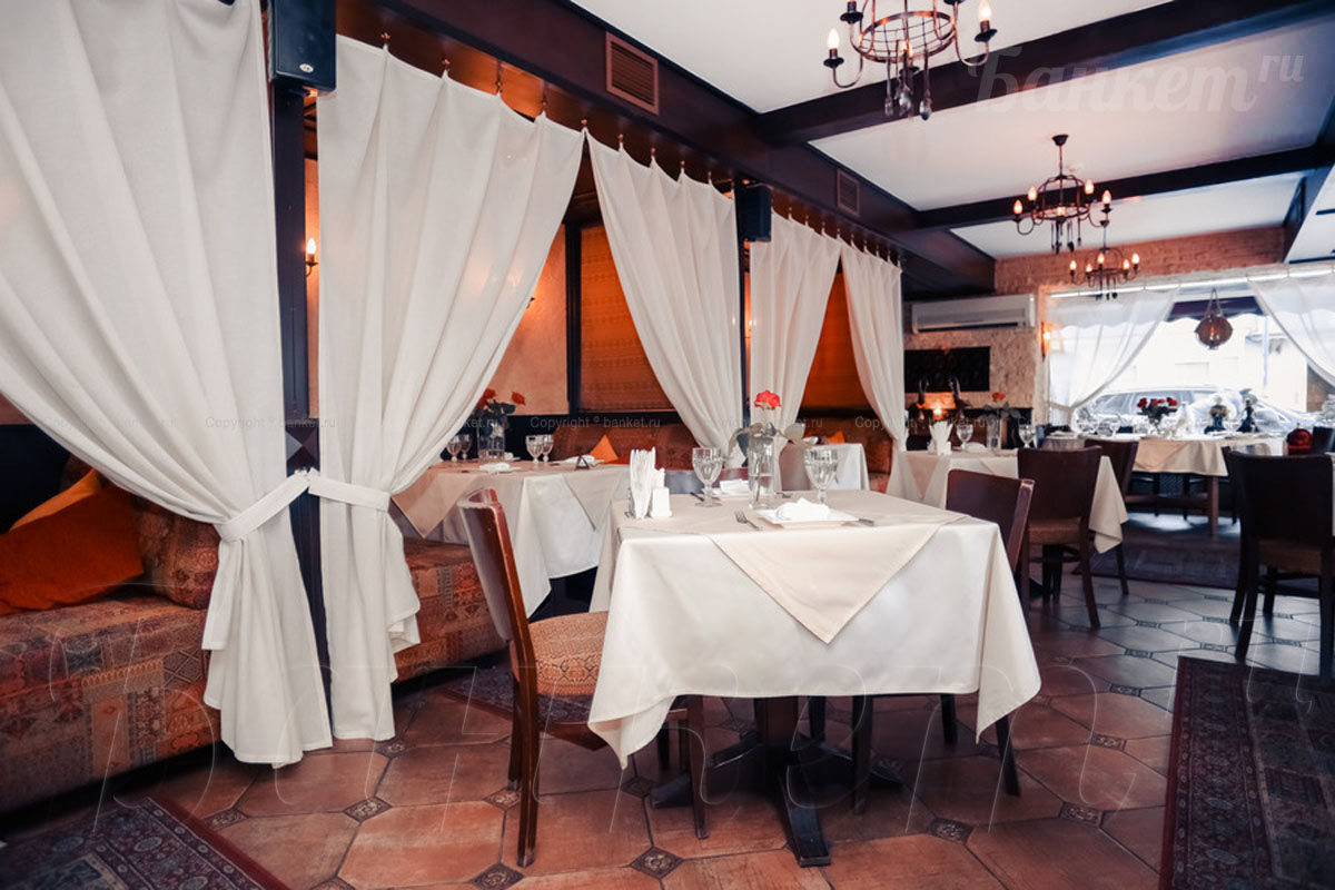 Основной зал — Ресторан  Аджабсандал