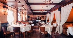 Основной зал — интерьер зала