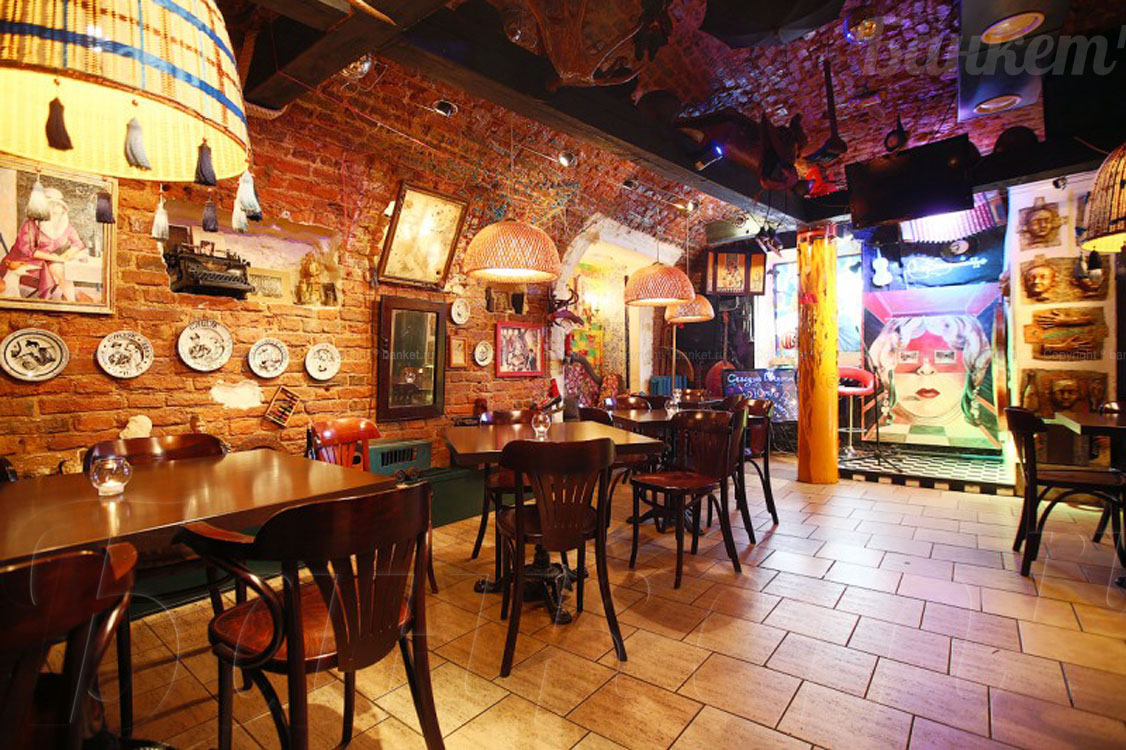 Основной зал — Арт-кафе Сундук