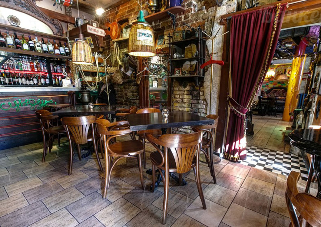 Основной зал — Арт-кафе Сундук