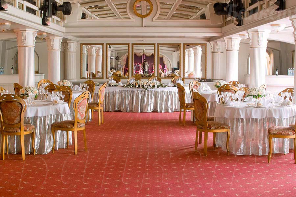 Фрегат Благодать — Банкетный зал Летний сад, фото банкетного зала