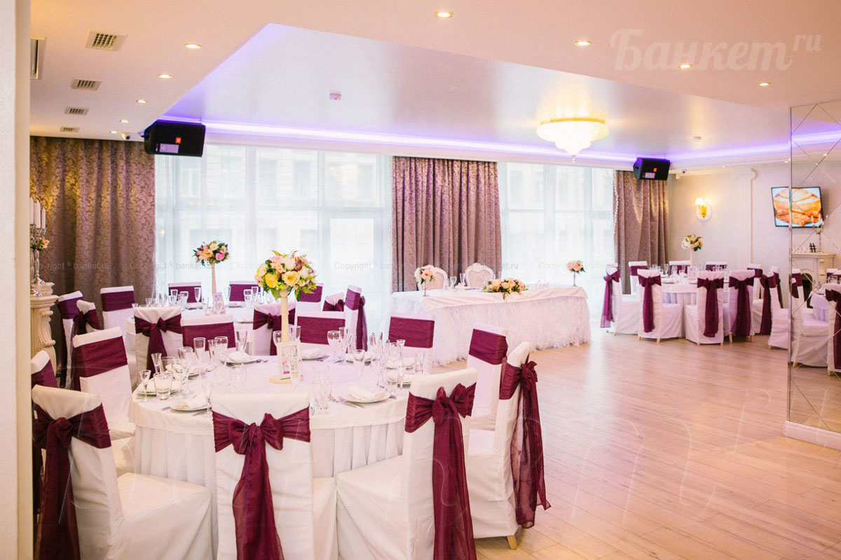 Основной зал — Блэк Милк