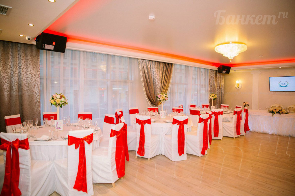 Основной зал — Блэк Милк