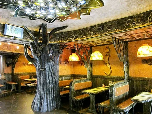 Основной зал — Forrest cafe 