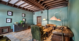 Готический кабинет  — интерьер зала