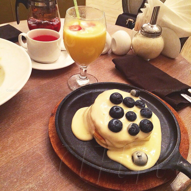 Основной зал — Кафе Эклер