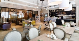 Основной зал — интерьер зала