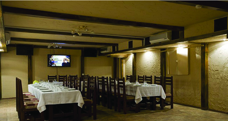 Веранда — Клуб Ресторан "Семейный Очаг"